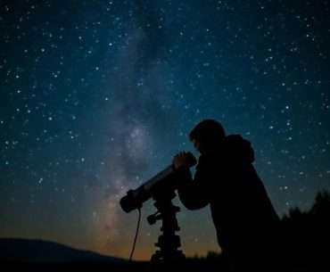 How to See Mars Through a Telescope: The Stargazer’s Guide